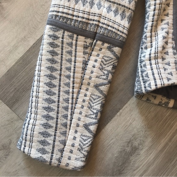 H&M Full Zip Modern Boho Embroidered Blazer w Shoulder Pads Sz 32 - Picture 5 of 11